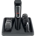 Aparador De Pelos Philips Multigroom 8 Acessórios Mg3731/15 Cor Preto