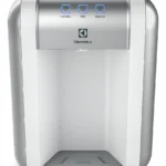Purificador Electrolux Eletrônico Compacto Efficient Painel Digital Bivolt Branco PE11B Bivolt