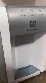 Purificador Electrolux Eletrônico Compacto Efficient Painel Digital Bivolt Branco PE11B Bivolt - Imagem 12